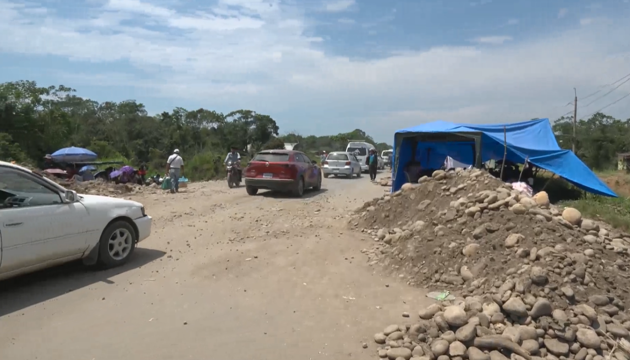 Chimoré: Paso por la ruta nueva Cochabamba – Santa Cruz sigue libre mientras universitarios hacen vigilia
