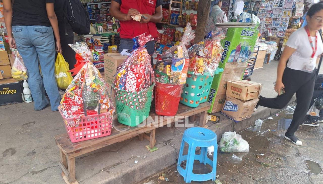 Venta de canastones no despega y las comerciantes señalan que la gente busca opciones más económicas