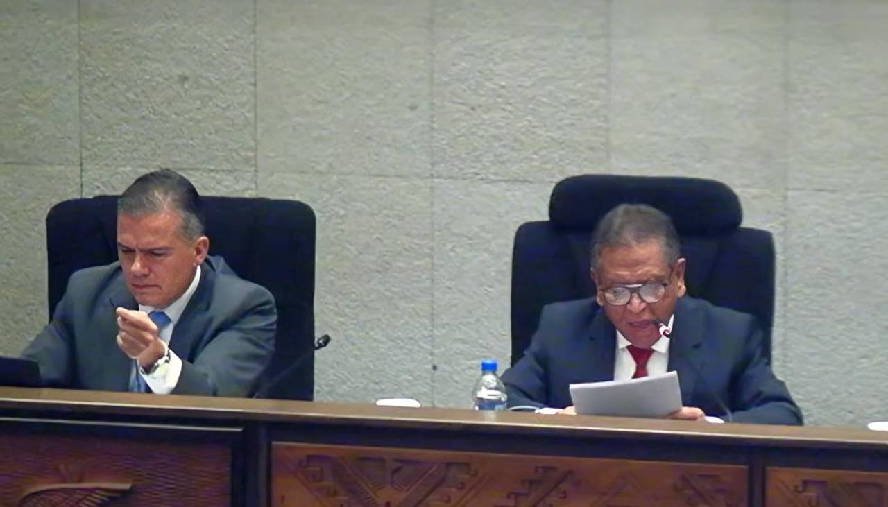 Dos ministros rinden informe ante el pleno de la Asamblea Legislativa por el pedido para ampliar el Estado de excepción