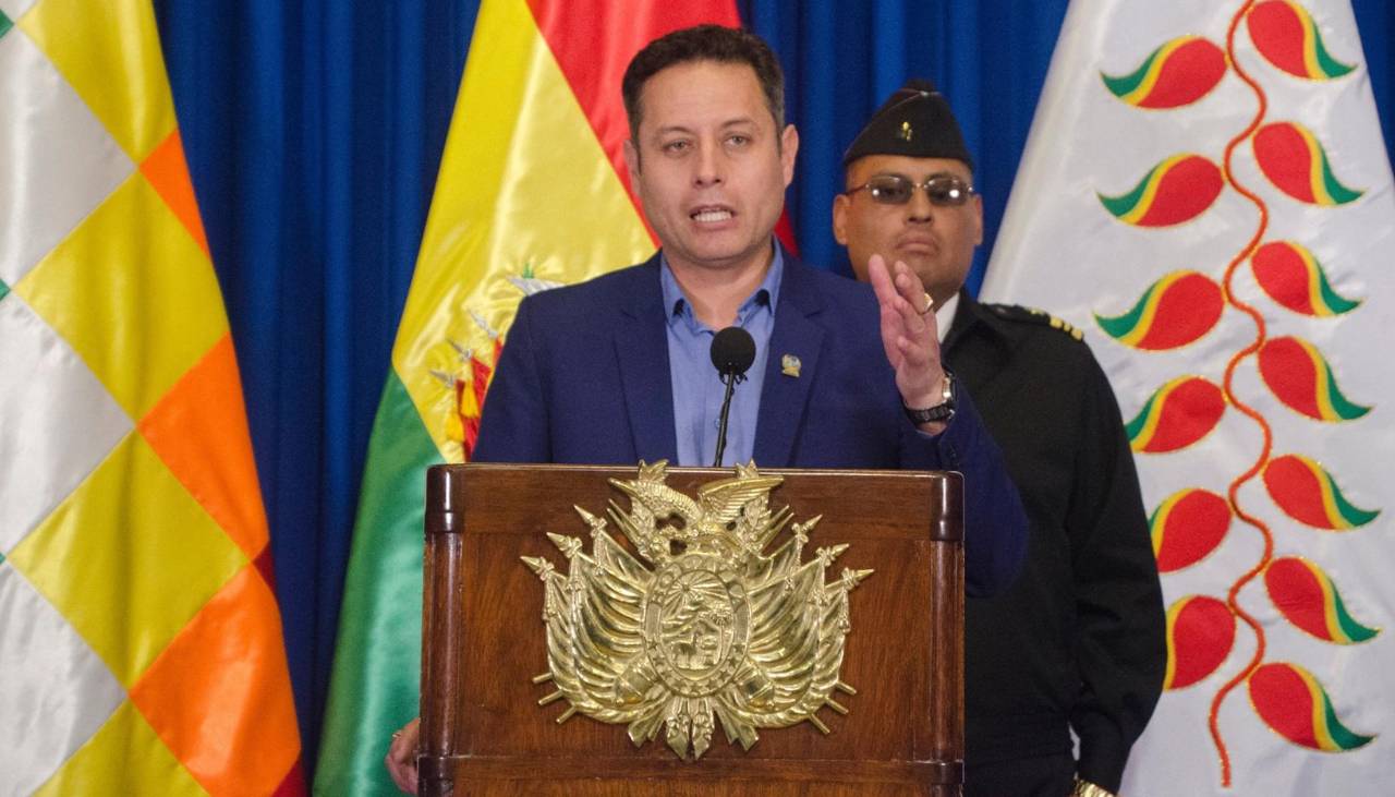 Edmand Lara cuenta con un 67% de desaprobación en su gestión, según encuesta