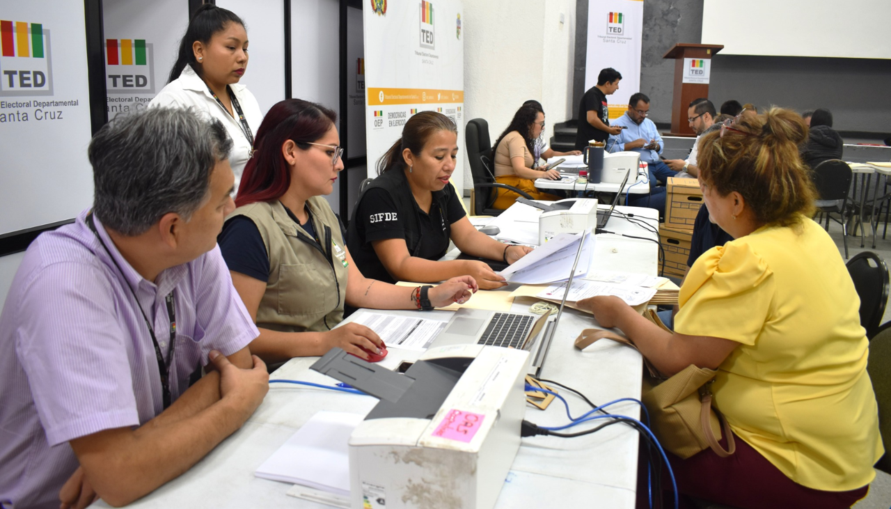 TED de Santa Cruz registró candidatos de 17 agrupaciones hasta las 19:30 de este viernes
