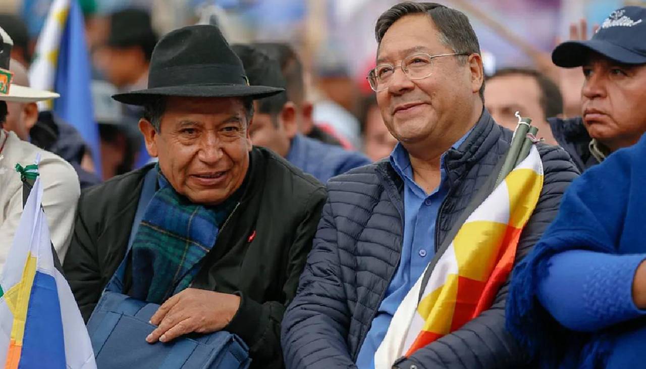 Senador Montero pide activar alerta migratoria contra autoridades del actual Gobierno