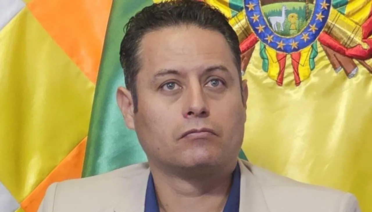 “Voy a pensar muy bien si voy a seguir en esto”: Lara dice estar “decepcionado de la política”