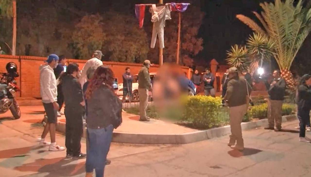 Vecinos y guardias capturan y golpean a un delincuente tras intento de atraco a una mujer, sus cómplices huyeron