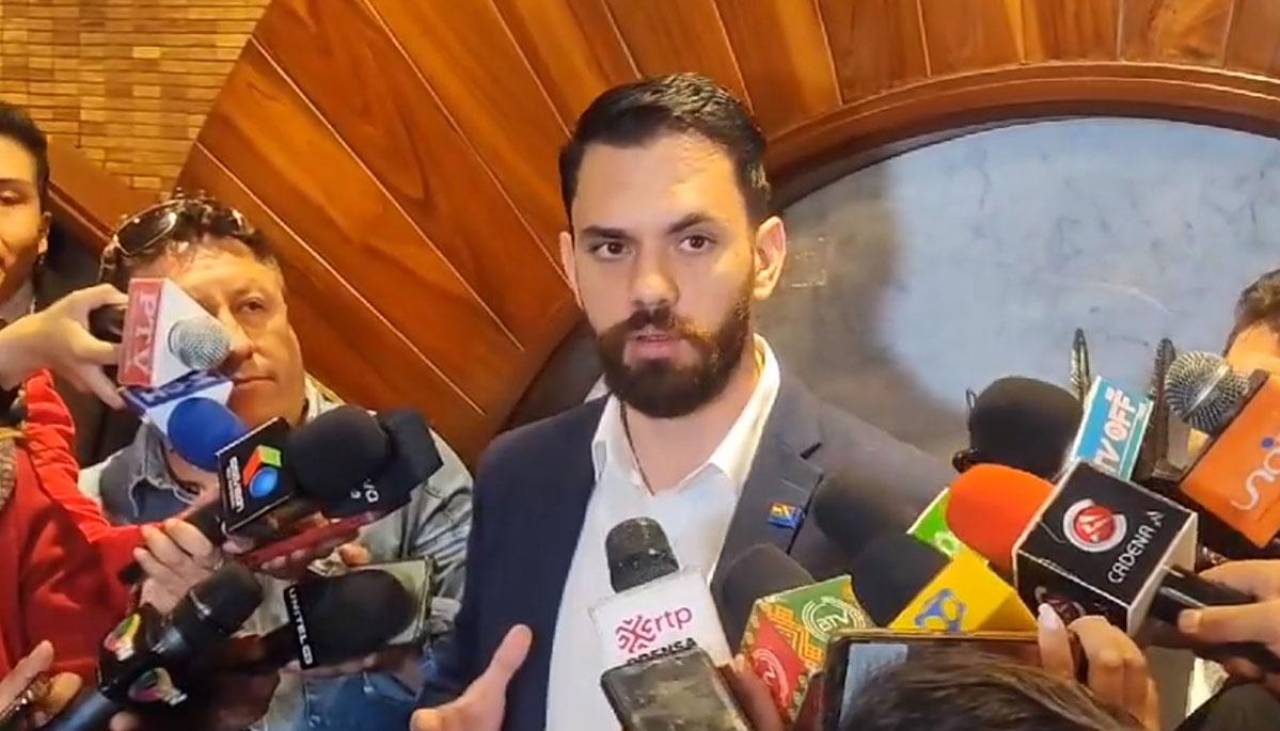 Del Castillo se ausenta del Ministerio de Gobierno hasta el lunes por “motivos personales” y Novillo asume interinato