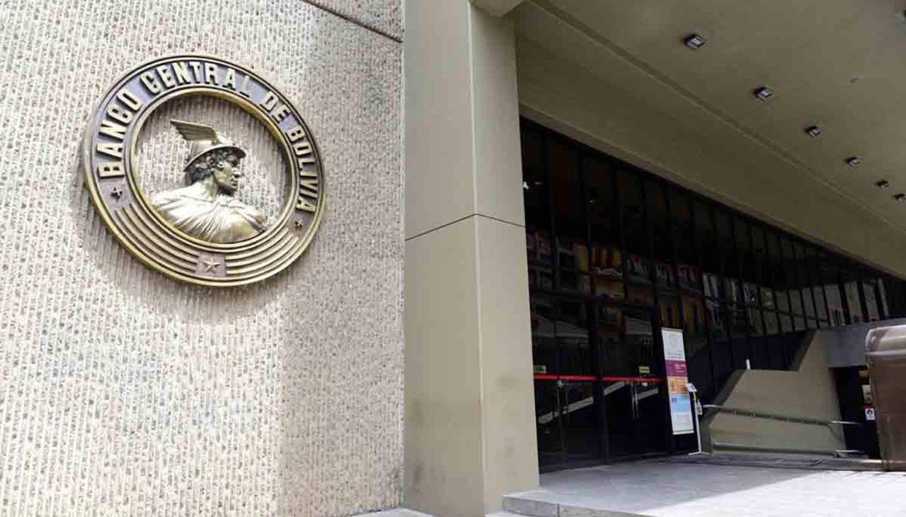 BCB ofertará dólares a la banca desde este miércoles para “mitigar sobresaltos” del mercado cambiario