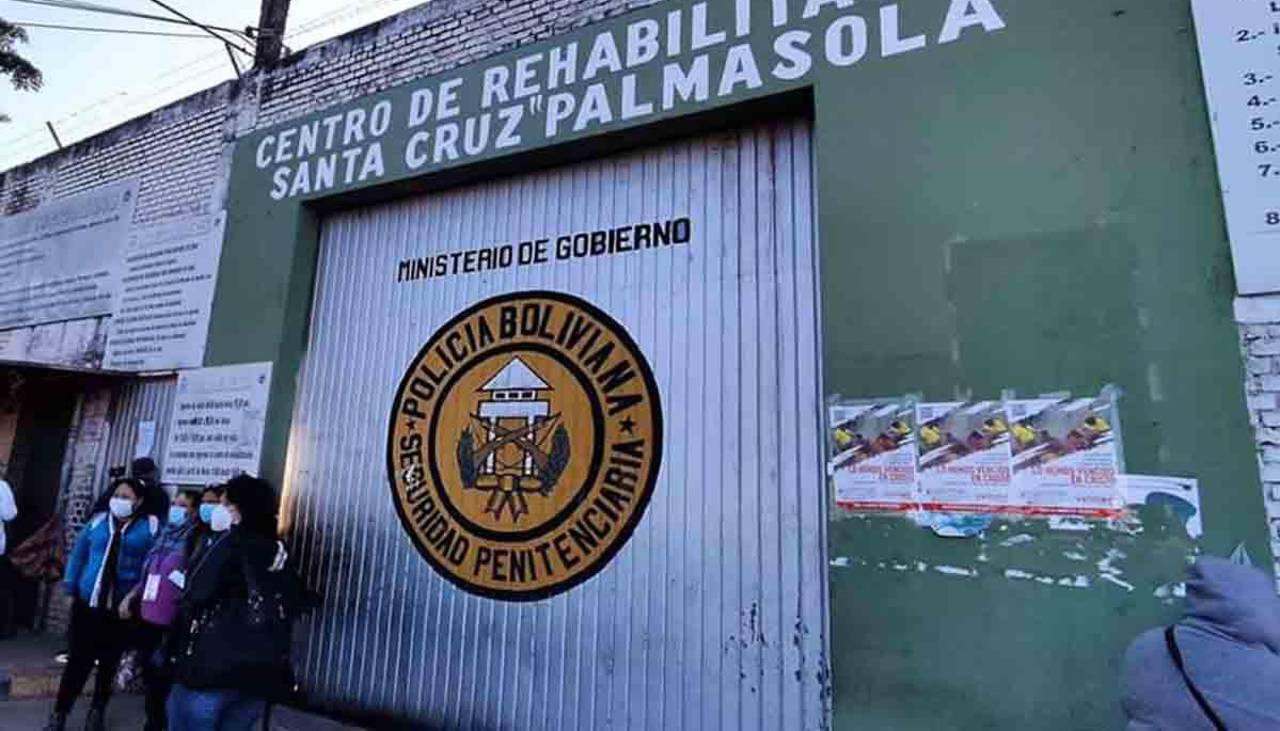 Reportan el ingreso de un vehículo de Homicidios a la cárcel de Palmasola