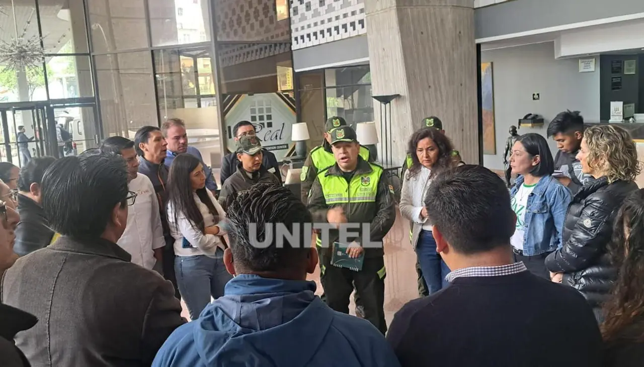 Ultiman los detalles en la sede del debate presidencial; 450 policías resguardarán el evento