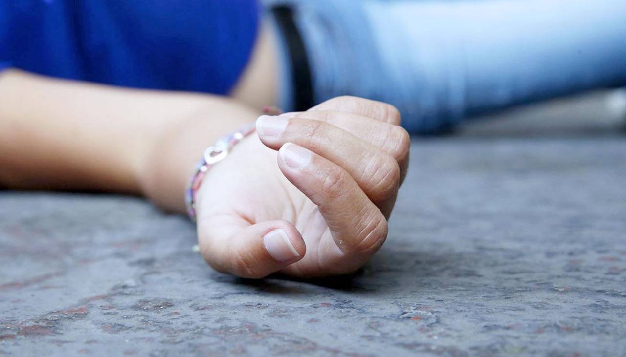 Hallan sin vida a una adolescente en un río de La Paz; Policía sospecha de su pareja
