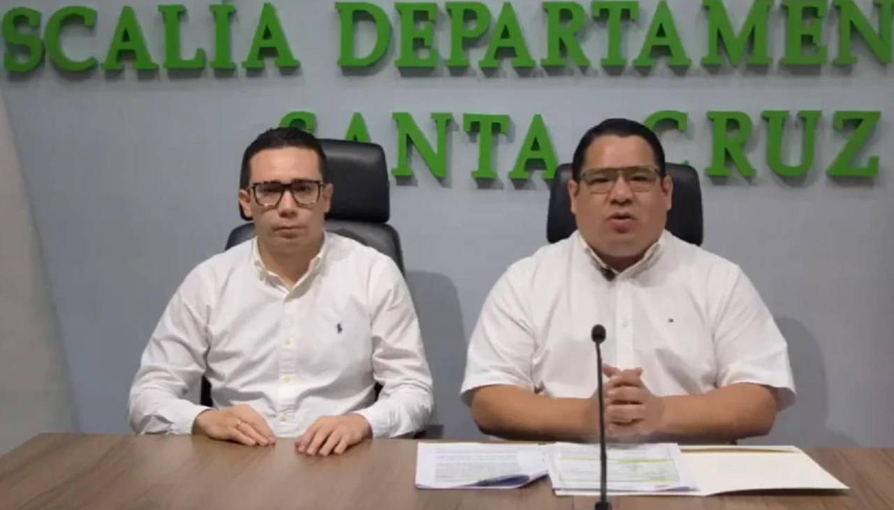 Mariaca guarda silencio y Zeballos declara ante un fiscal, ambos esperan ser puestos ante un juez 