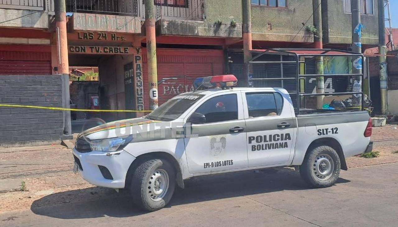 Tragedia en La Colorada: Hallan sin vida a una mujer dentro de un alojamiento; su pareja está en la mira de la Policía 