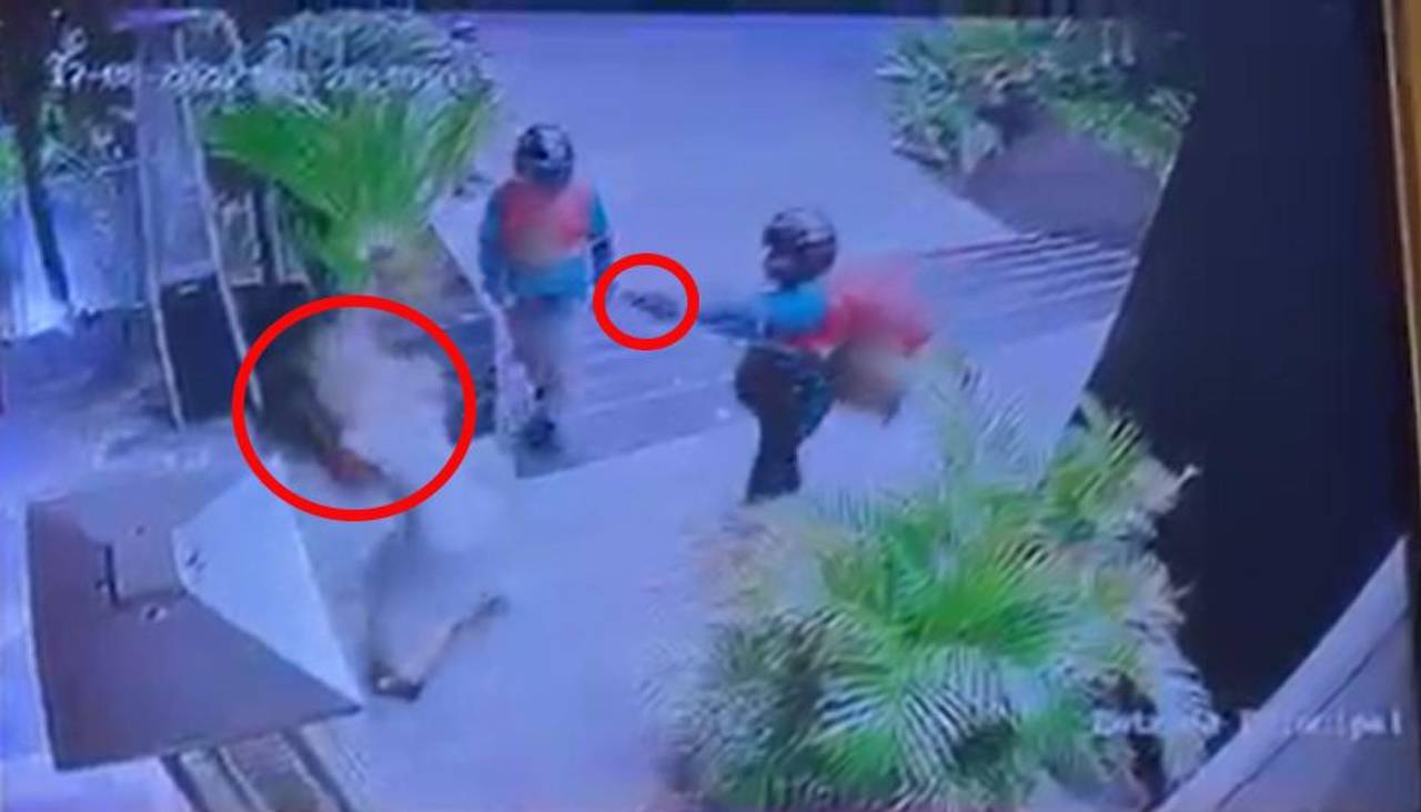Video: El momento en que pistoleros disparan contra la activista Nadia Beller
