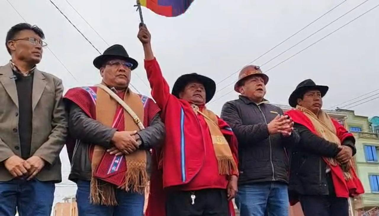COB, ponchos rojos y un senador firman pacto para mantener protestas “hasta que renuncie el presidente Paz”