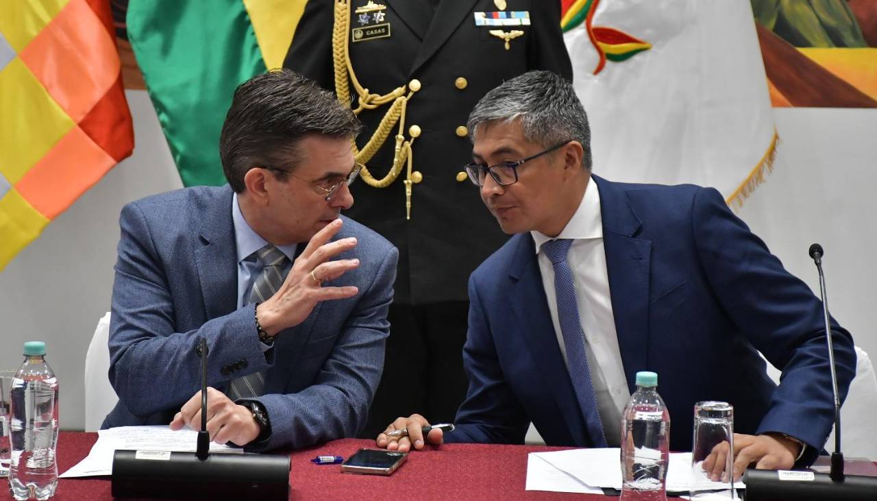 Gobierno libera las tarjetas de crédito y débito para compras en el exterior con el tipo de cambio referencial