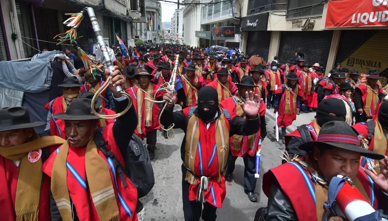 Si no hay atención del Gobierno, Ponchos Rojos advierten con marchas, bloqueos y con unir demandas de otros sectores