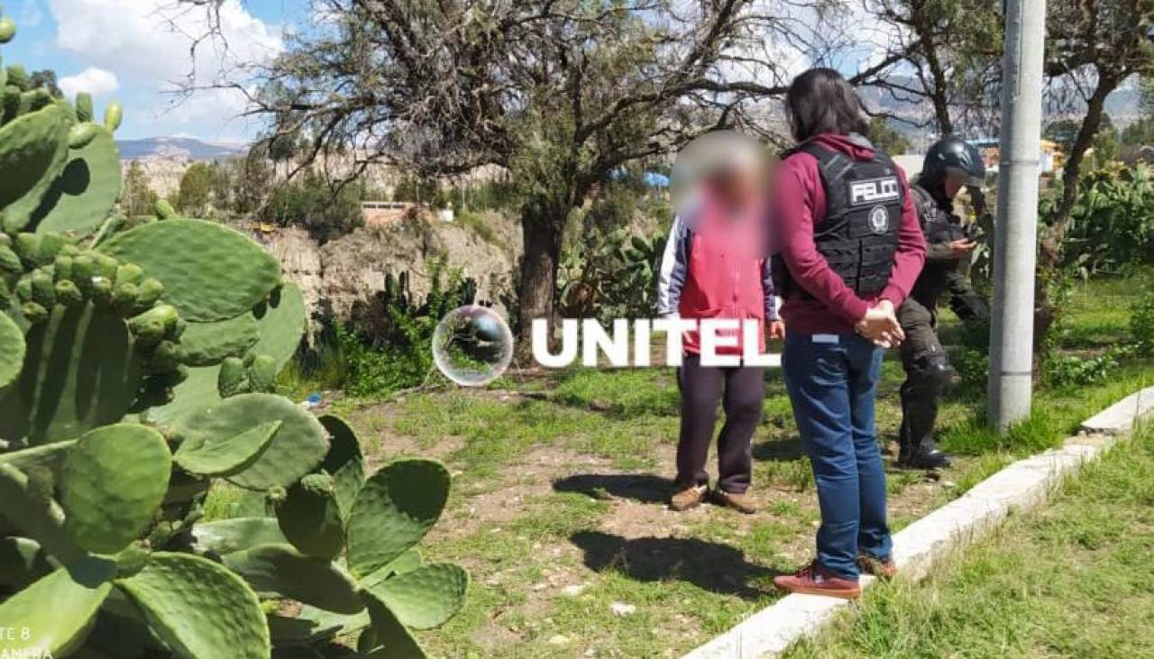 Defensoría del Pueblo dice que abrió un caso de oficio por la agresión a una mujer y a un niño por recoger tunas en La Paz