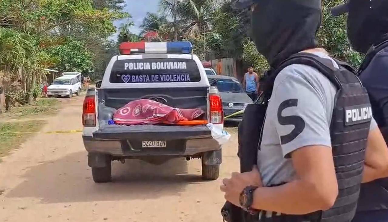 Mujer quemada en su casa es esposa de un policía; su hijo resultó herido y fue trasladado a la capital cruceña