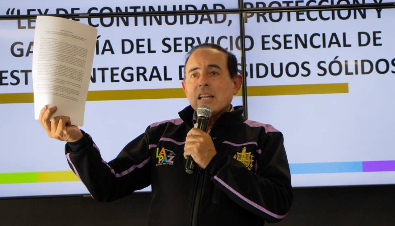 Casimira Lema sobre viaje de Dockweiler: “Decidió salir del país sin garantizar la continuidad institucional de la ciudad” 