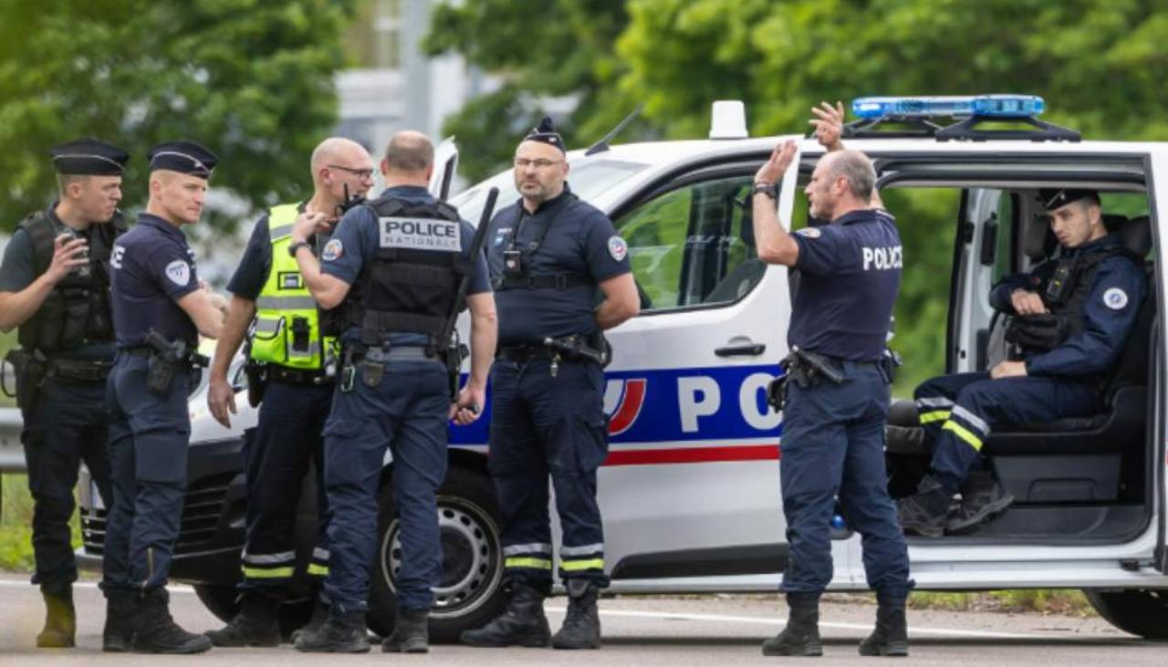 Detienen en Francia a 6 jóvenes por secuestro a 2 mujeres y pedir rescate en criptomonedas