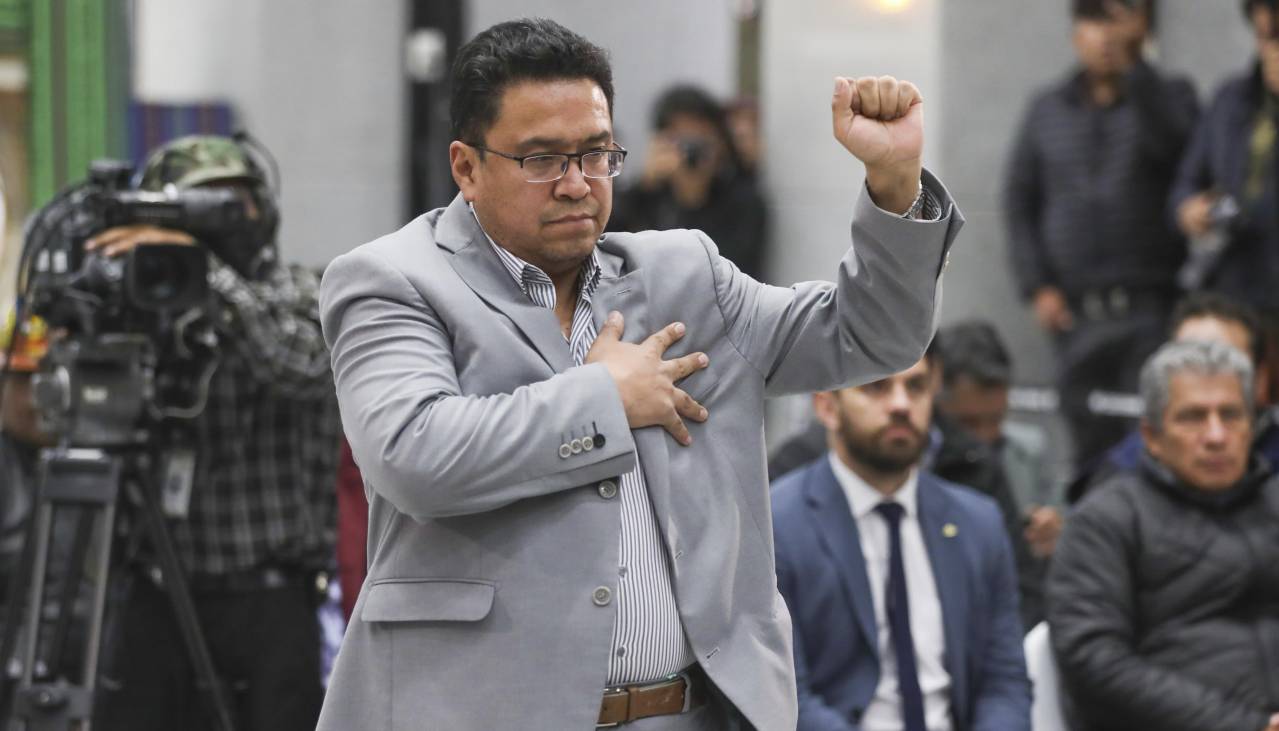 César Siles presenta su renuncia al cargo de ministro de Justicia