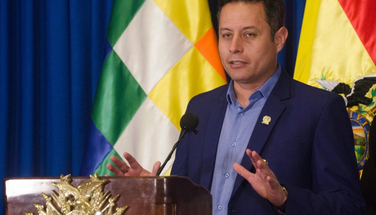 Lara pide reunión con Lupo al advertir que no tiene personal ni gasolina en la Asamblea