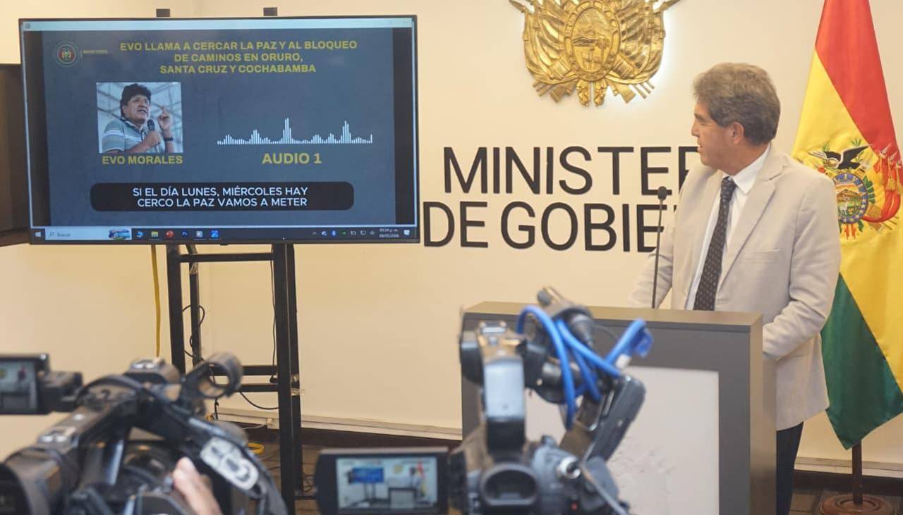 Gobierno difunde audios que atribuye a Evo y lo acusa de instruir movilizaciones con fines de desestabilización