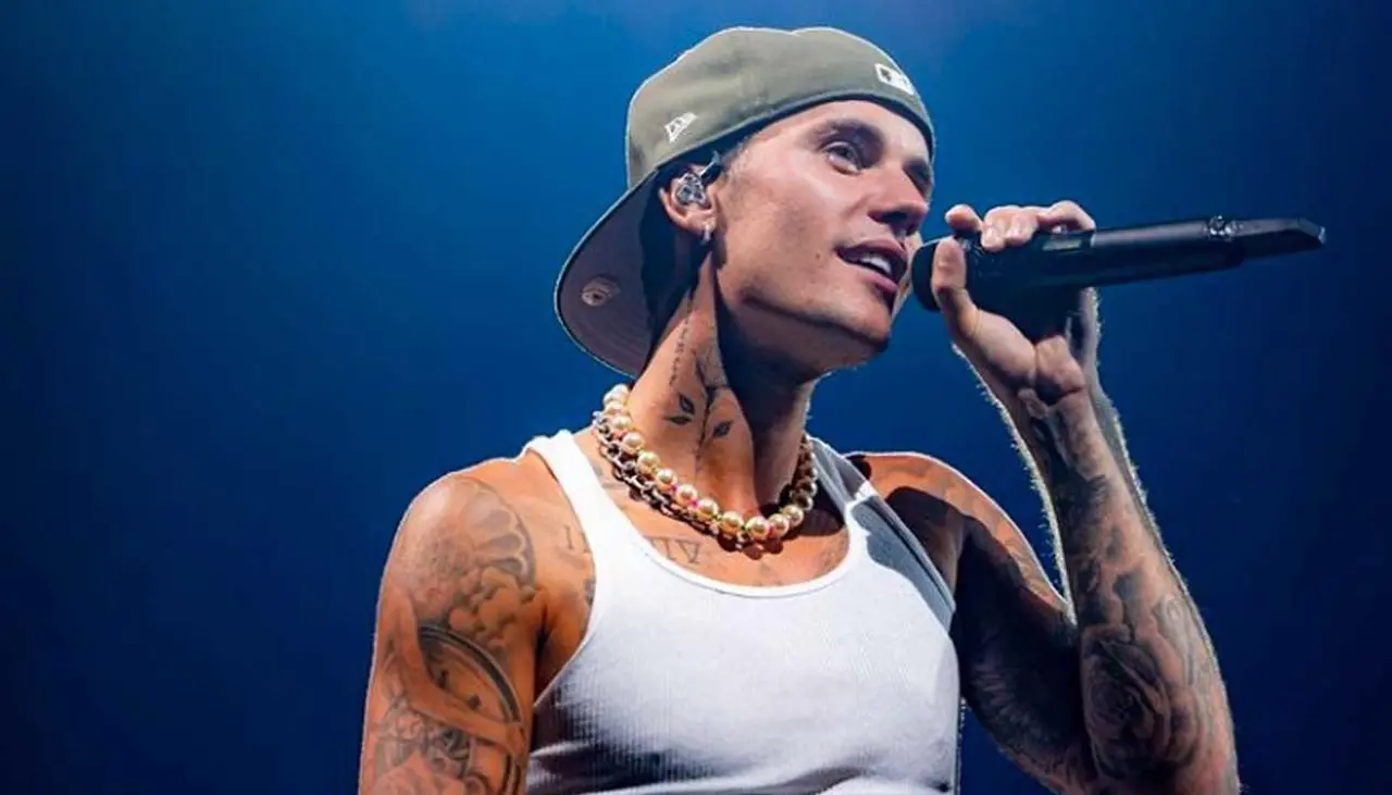 Justin Bieber sorprende cantando en el cumpleaños de Kendall Jenner