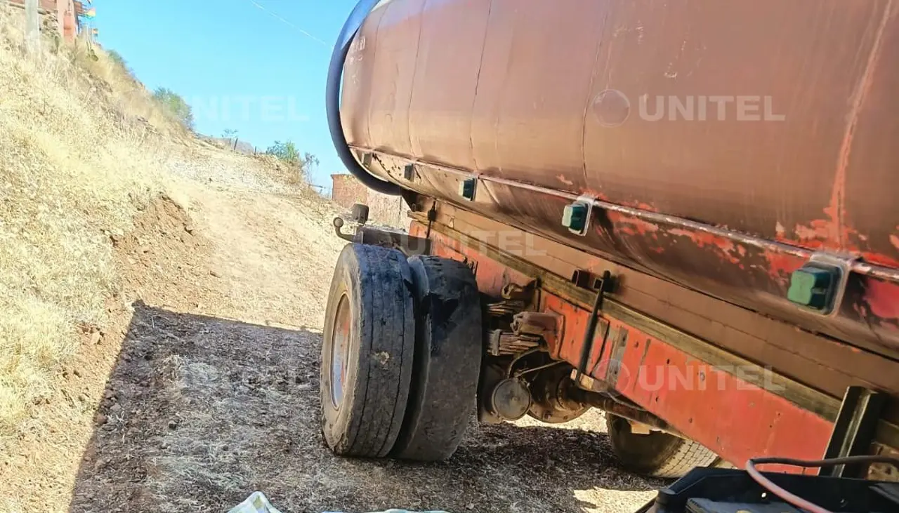 Adolescente que trabajaba vendiendo agua muere atropellado por una cisterna en Cochabamba 
