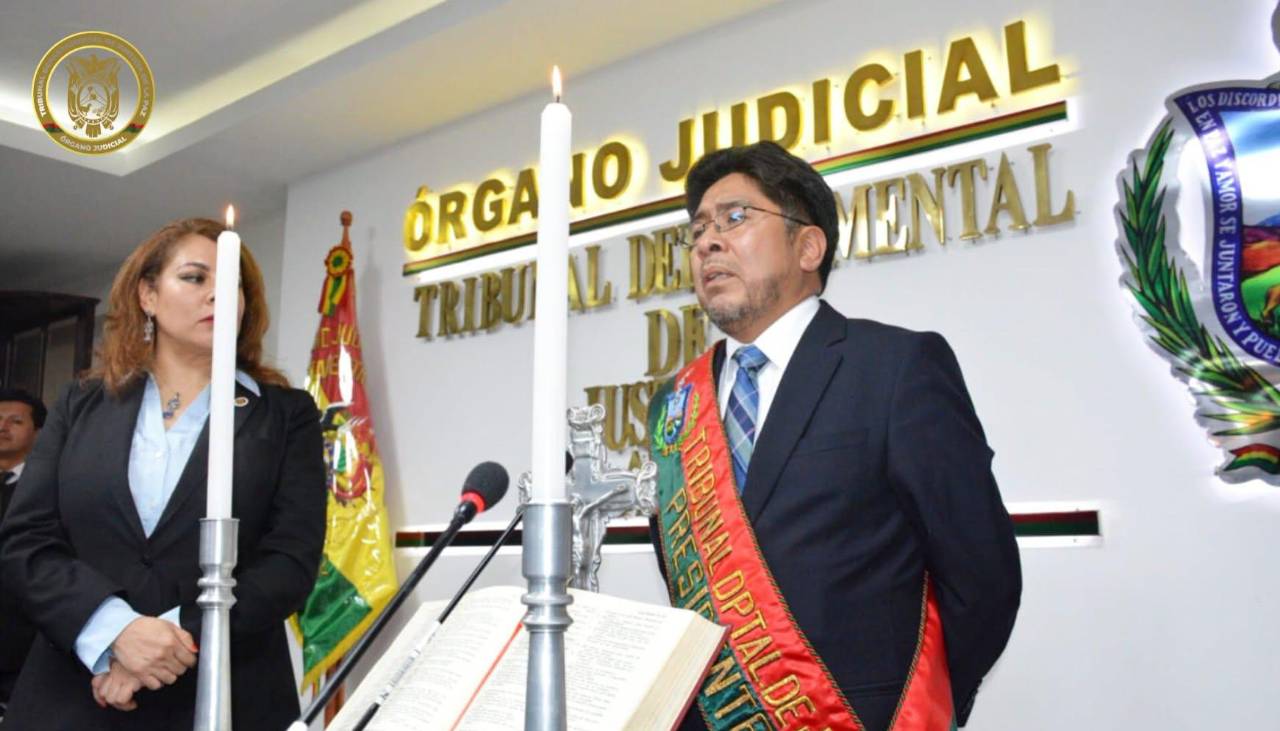 Posesionan a Isaías Vargas como presidente del Tribunal de Justicia de La Paz en reemplazo de Margot Pérez