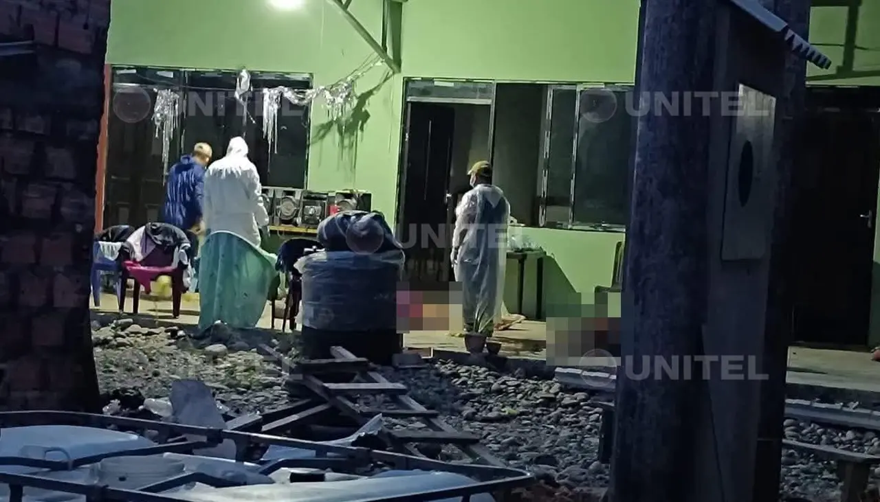 Hallan los cadáveres apuñalados de un hombre y una mujer en un inmueble en el trópico 