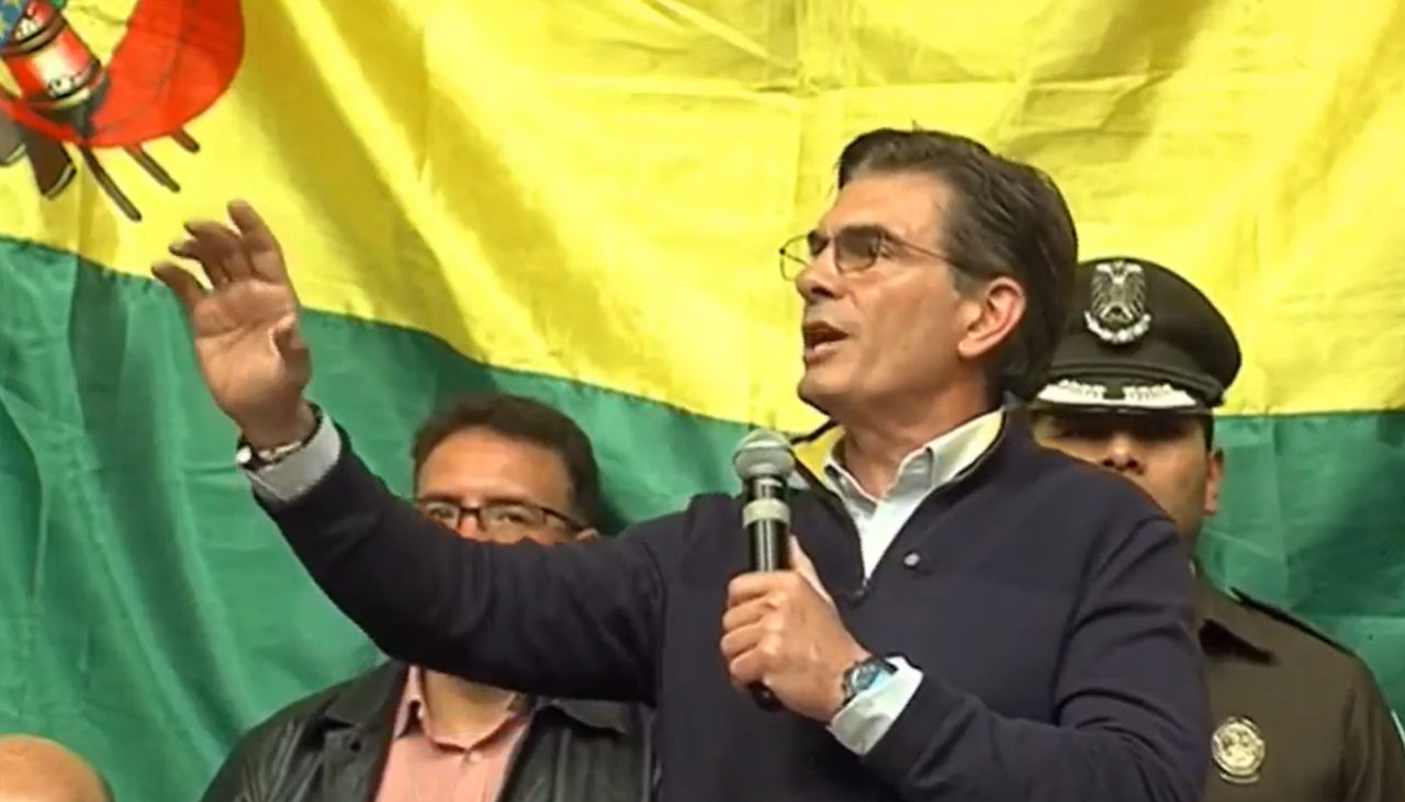 Paz anuncia “arancel cero” para “celulares, computadoras” y tecnología que no se produce en Bolivia