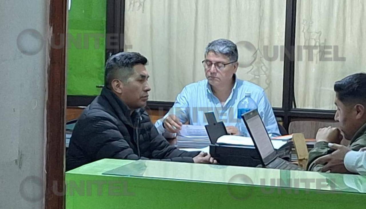 Fiscalía apela la detención domiciliaria del exministro Mamani y pide que sea recluido en una cárcel