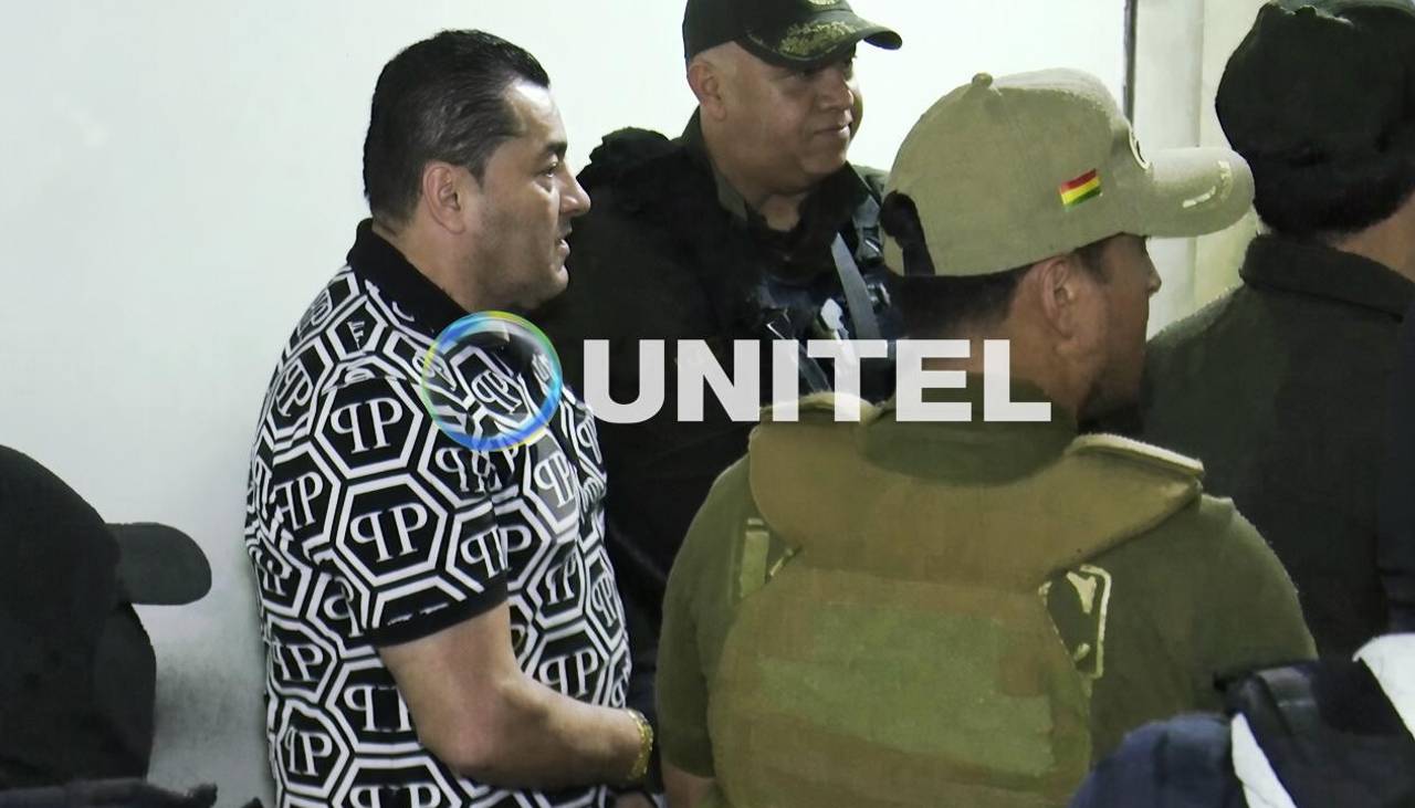 Trasladan a Jhonny Fernández al Palacio de Justicia para su audiencia cautelar por presunta malversación de fondos