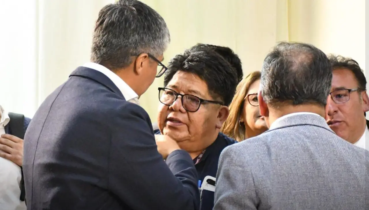 “Si se incumple el acuerdo, iniciaremos nuevamente el paro indefinido”, advierte dirigente de los choferes de La Paz 