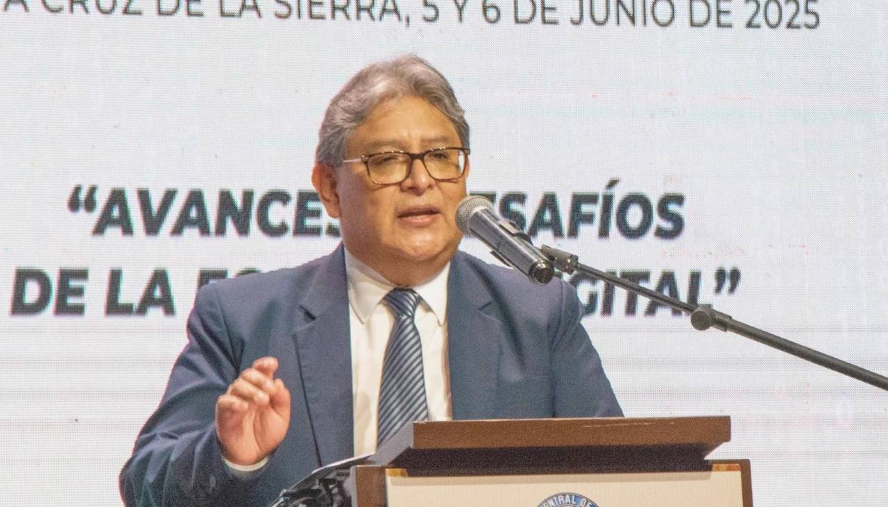 Presidente del BCB dice que las Reservas de Bolivia “continúan creciendo” pero no pudo precisar las cifras
