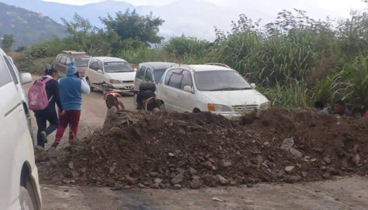 Bloqueo a Coripata cumple su tercer día por el conflicto por el pasaje y este miércoles hay una reunión en busca de soluciones