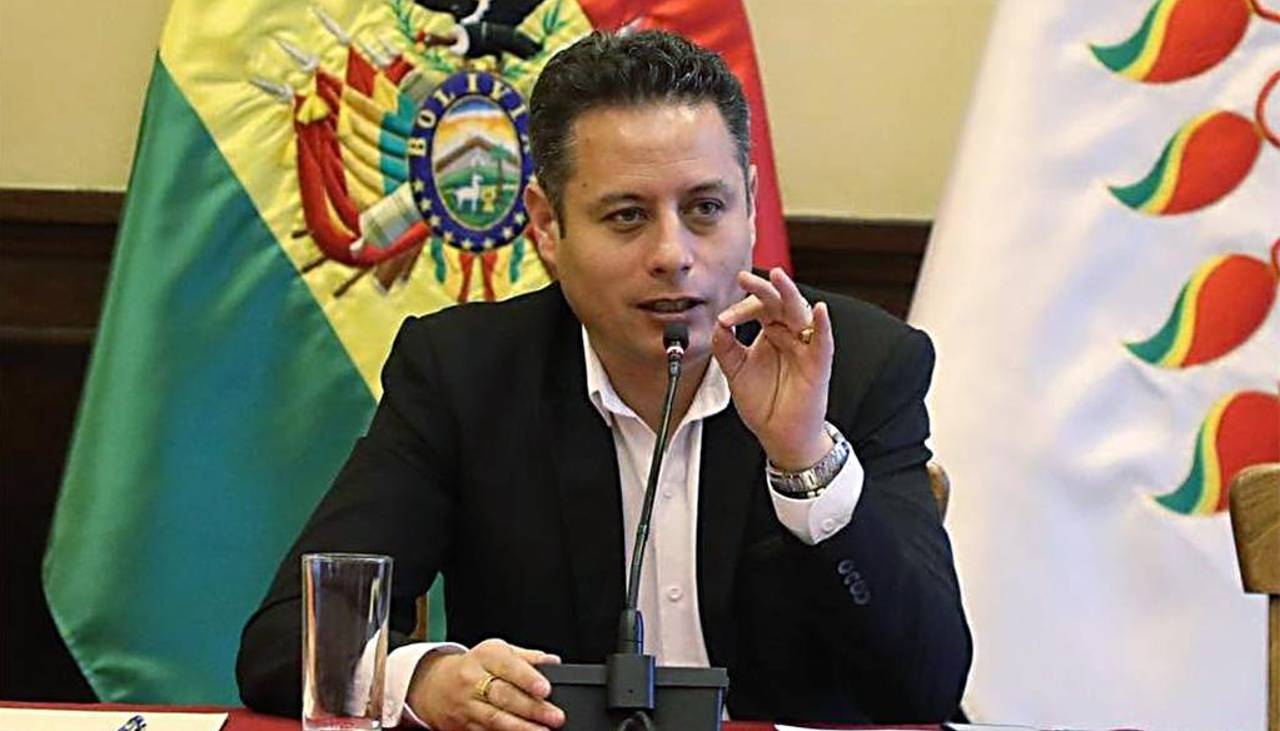Edmand Lara: “Sería un error gravísimo del presidente designar a Espinoza como interventor (de YPFB)”