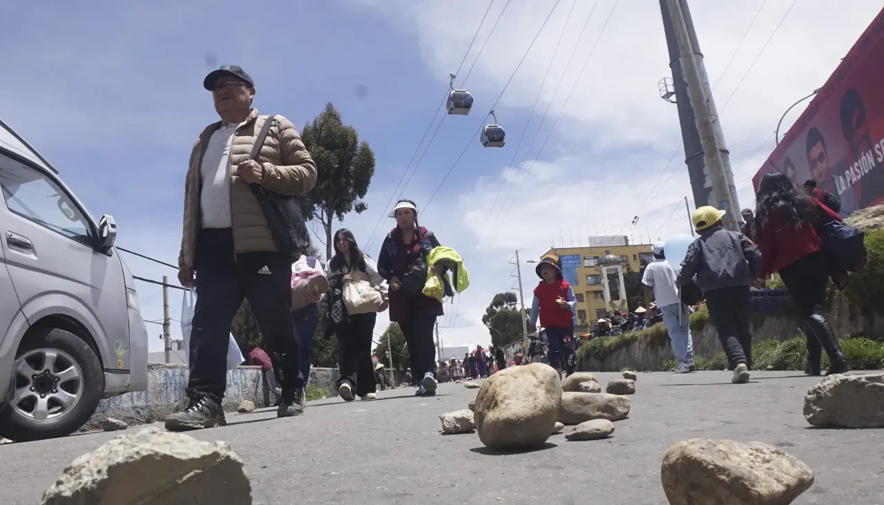 Ley antibloqueos: ¿Qué dice el proyecto de ley presentado por el diputado Carlos Alarcón? 