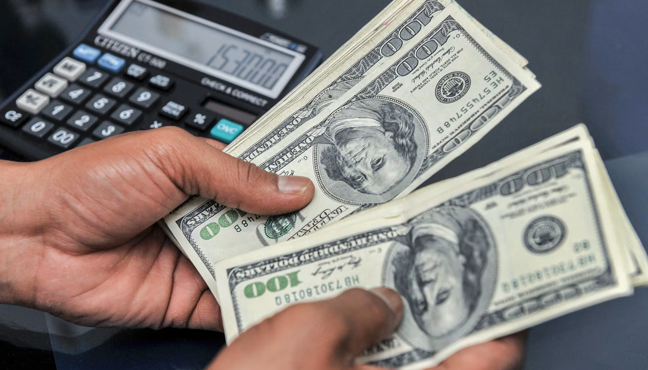 ¿A cuánto se cotizan el dólar referencial y el digital en Bolivia en este inicio de semana?
