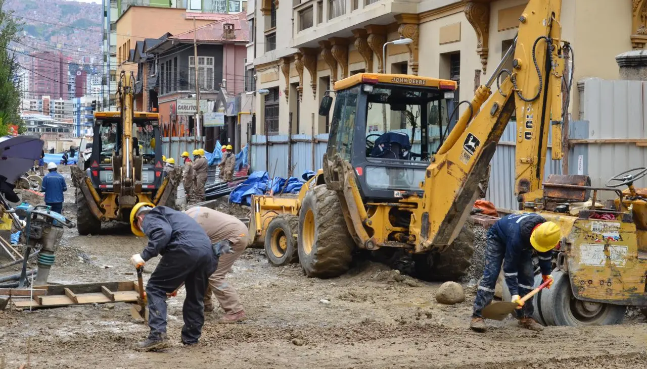 “Los materiales han subido de precio”: Alcaldía de La Paz dice que la falta de dólares afecta la ejecución de obras 
