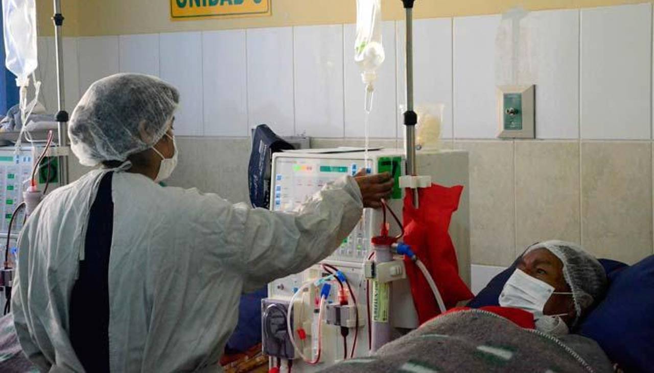 Cochabamba exige 500 ítems de salud: cívicos van a asamblea y ministra cita a reunión el sábado