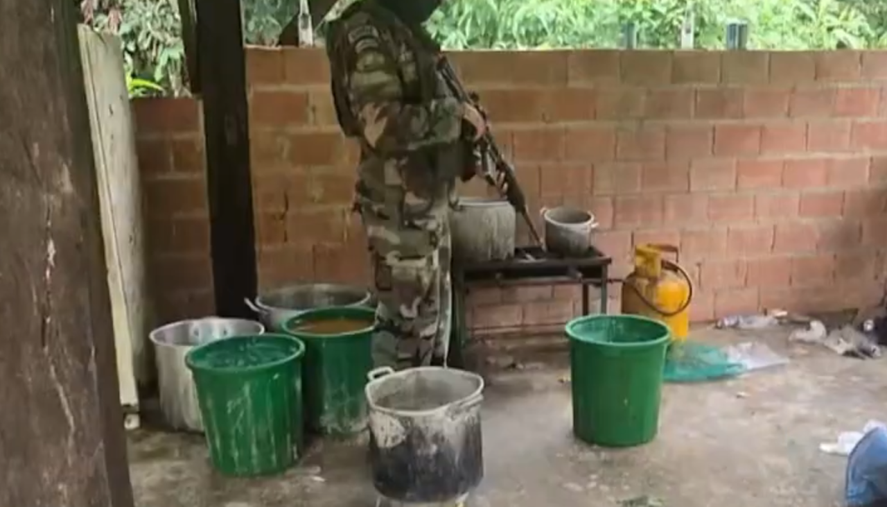 Umopar aprehendió a un sujeto que secaba droga en el patio de su vivienda en Chimoré 