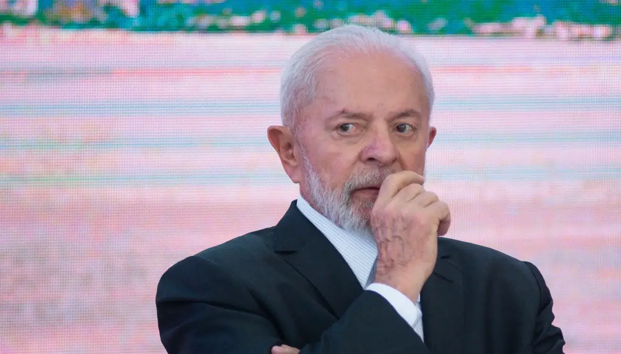 Lula anuncia que vetará ley que reduce la pena de cárcel de Bolsonaro