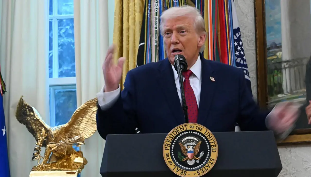 Trump ordena bloqueo total a los petroleros sancionados que entren y salgan de Venezuela