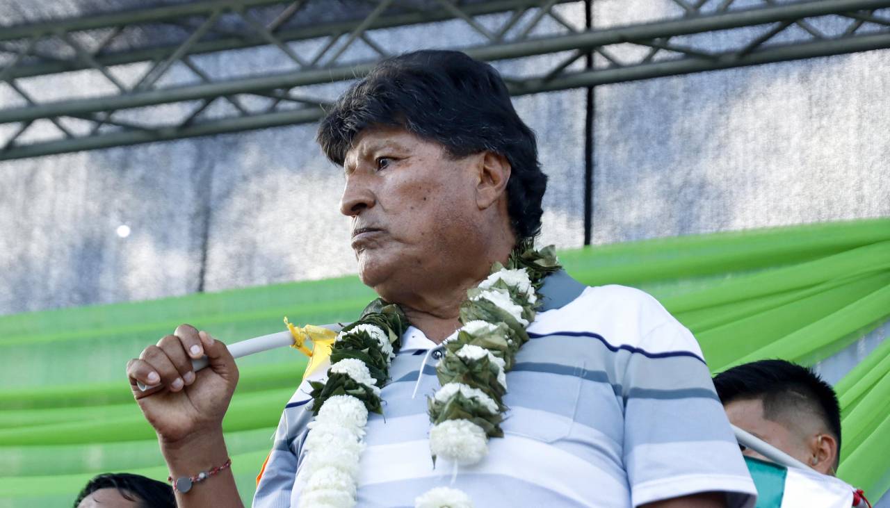 Ministro de Defensa pide a Evo Morales presentarse en la Justicia y evitar un derramamiento de sangre