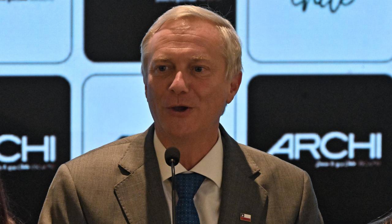 Antes del balotaje en Chile, Kast descarta redadas antiinmigrantes