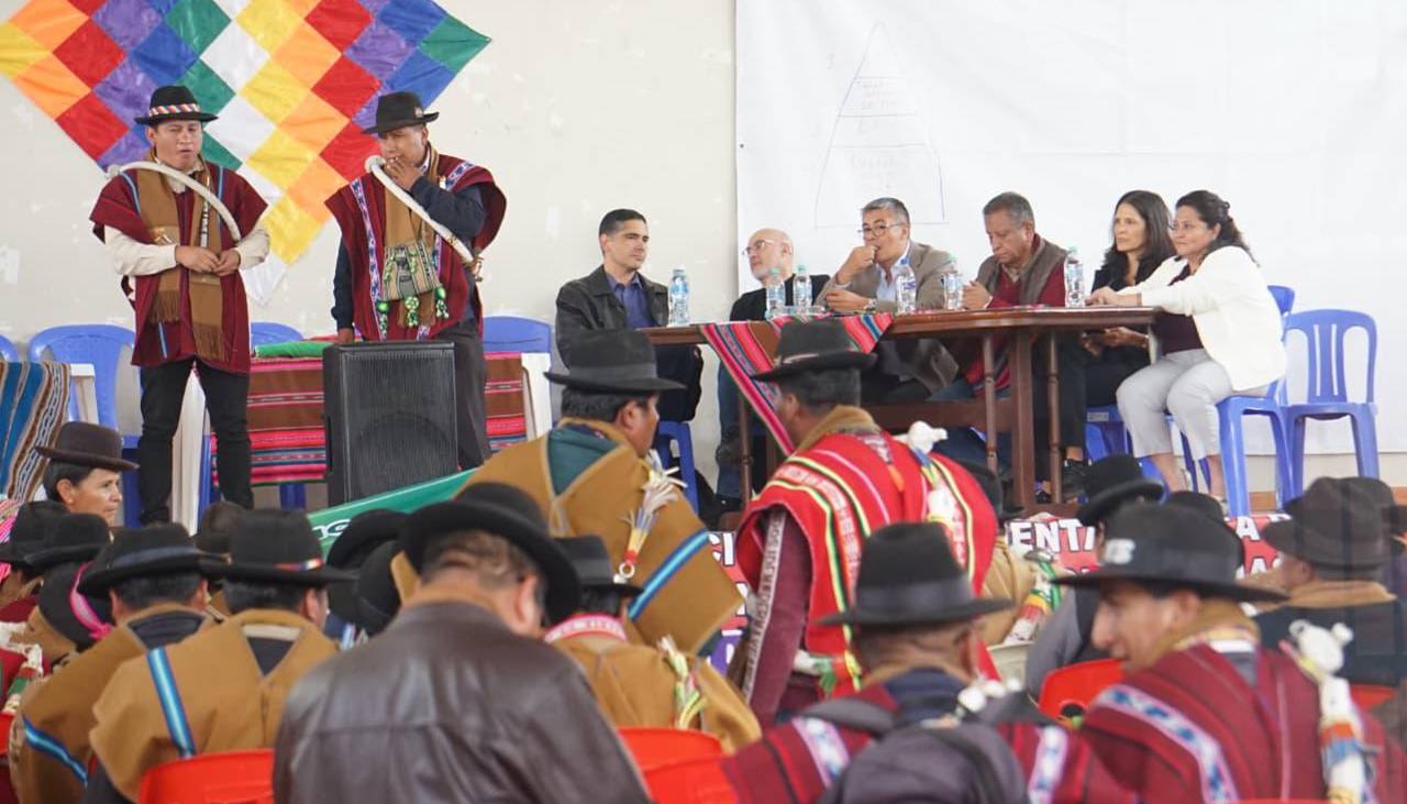 Reanudan diálogo Gobierno – COB por el decreto 5503