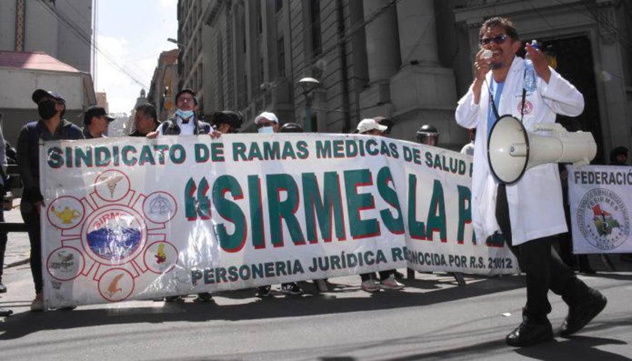 Médicos y trabajadores en salud marchan este jueves exigiendo el cese de bloqueos para ingreso de oxígeno y alimentos
