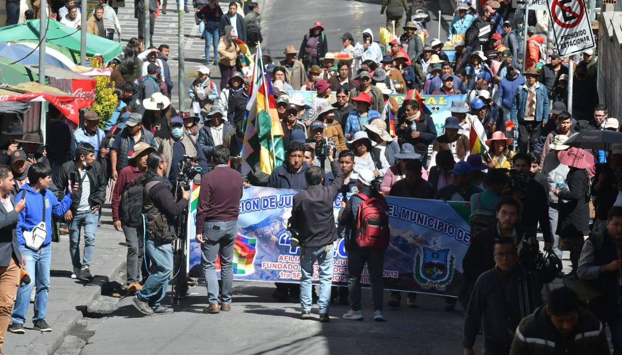 En medio de las protestas, el Banco Mundial brinda respaldo al Gobierno de Paz en “el proceso de recuperación”