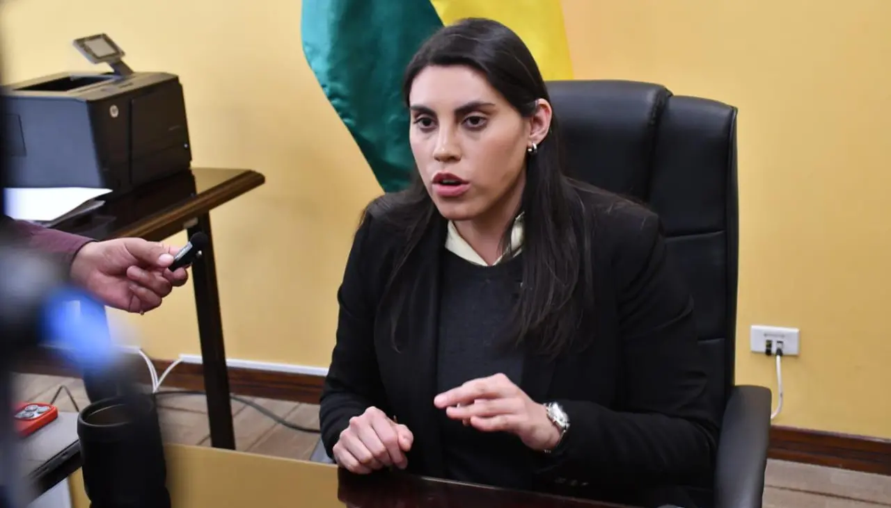 Viceministra Barrientos: “No hay recorte presupuestario, hay un techo del 20% hasta que se apruebe el PGE”